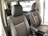 シートはフィット性も良く、楽な運転姿勢を保てます。