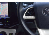 ステアリングスイッチ付きで運転中の操作も安心でございます♪