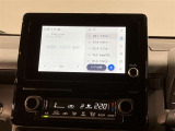 広い展示場にゆったりと展示をしております。ベビーカーでもゆっくりと車をご覧いただけますよ!