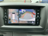 アラウンドビューモニター装備で、バックや縦列駐車の際に上から見た映像があなたをサポート!