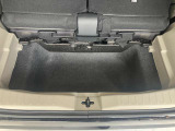 荷室部下部にはちょっとした小物を収納できるアンダーボックスがあるので荷室を広く使えます。