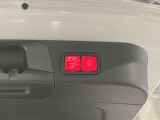 トランク容量は同一他社車両より広く、旅行やゴルフ等様々な場面で役立ちます。