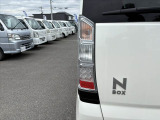 納車整備は法定点検、オイル交換、エレメント交換、ACフィルター交換、前後ワイパー交換を実施しています。