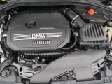 安心のBMW認定中古車は100項目の箇所を徹底的にチェック致します。機械的な箇所や電気系、コンピューターなどをご納車前に点検し、交換基準に達した部品は全て新品に修理返品した後にご納車致します。