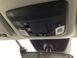 Honda CONNECTサービス対応車です。Honda CONNECT用緊急通報ボタン/トラブルサポートボタンが付いています。