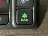 ★ECONスイッチ★ エコドライブを加速しよう!スイッチをONにすると、運転の仕方によるロスを抑え込み燃費をよくするようクルマが頑張ります(*^ー^*)燃費向上にチャレンジ♪
