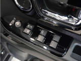 ◆パワーウィンドウスイッチ◆運転席から全席の窓の開閉操作を行うことが出来いつでも換気ができます!