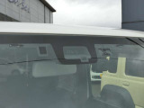 スズキセーフティーサポート搭載!衝突被害軽減システムで安全運転をサポートします。センサーがフロントガラスにありますので、汚れがつかないようにしましょう。