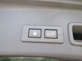 電動リヤゲートで、楽々開閉。