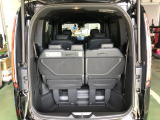 【トランクルーム】荷物も乗せやすく、使いやすいです!セカンドシートを倒せばさらに広い空間に♪