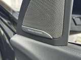 ハーマンカードンスピーカーが付いております。
