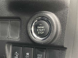 プッシュスタート式です。キーをカバンから出さずにエンジン始動が可能です。