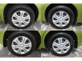 タイヤサイズは185/70R14です。