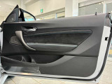 完成度の高いBMW認定中古車は、ご購入後も安心です。また、保証期間中は、365日24時間体制(フリーダイアル)で、万一の故障などの様々なトラブルにも対応いたします。