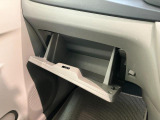品質には自信があります!ハッピーの品質・キレイなお車をお届けさせていただきたい!そんな気持ちでキレイに仕上げております。フロアマットなどの清掃はもちろん、シート下なども徹底的に清掃しております。