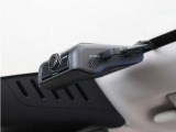【ボルボ・ドライブレコーダー 駐車監視機能付】フロントカメラ4K、リアカメラQHDの高画質にCMOSイメージセンサーを適用し、前方/後方において昼夜間の映像を鮮明に録画することができます。