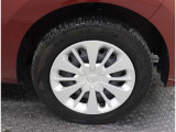 165/65R14サイズのタイヤになります。