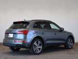 Audi Q5 40 TDI quattro S line dynamic edition/ Audi rings & ブラックスタイリング/アルミホイール 5セグメントスポークデザイン コントラストグレー ポリッシュト 8Jx20