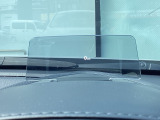 車速やナビのルート誘導などを表示してくれるアクティブ・ドライビング・ディスプレイ。視線や焦点調節が少なく済み、気持ちよく安全に運転を楽しめます。