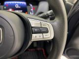 【HondaSENSING】クルーズコントロールの設定や車間距離設定、レーンキープなどステアリング部で操作が出来ます。