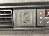 ホンダコネクトも装備しております。いざという時にスイッチ一つで助けに駆けつけてくれるんです。詳しくはスタッフまで