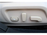 運転席パワーシート付です。シートポジションを簡単に調整できます。
