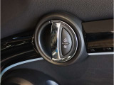 お勧めオリジナル中古車!詳細は【MINI NEXT箕面店:072-721-8505】迄御問合せ下さいませ!