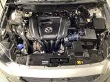SKYACTIV-G搭載!爽快なパワーフィールと低中速の豊かなトルクによる実用域での扱い易さを是非体感して下さい!エンジンルーム内の清掃も行き届いております♪