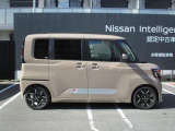 運転席側サイドビュー。