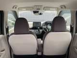 お車の室内は、落ち着いた雰囲気です。