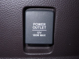 アクセサリーソケット機能付きです。消費電力120W(10A)以下のアクセサリーに、直流12Vの電源を供給します。