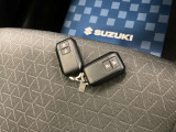 【スマートキー】キーをポケットやカバンに入れたままでもドアの施錠・開錠ができ、雨の日や荷物の多い日に大活躍!