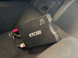 ボックス内には、ETC2.0車載器装備で高速道路の料金所もスムーズに通過できます。