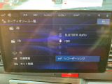 屋上展示場に常に50台以上の車両をご用意!お気に入りの1台が見つかるかも!?