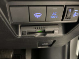 付いているクルマも増えましたが、U-Carではまだまだ付いていればラッキーなETCです。高速道路の料金をお得にするための、便利な装備です。セットアップ後、すぐに利用可能です。