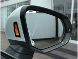 Audi正規ディーラーが高品質をお約束。高度な訓練・教育を受けたAudi専任メカニックが、100項目にもおよぶ精密な点検を実施いたします。すべてをクリアしたAudi車だけが、あなたのお手元に届けられるのです。