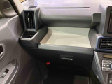納車前にはプロのメカニックが、各部の点検を行います。ディーラーにしか出来ない品質、そしてサービスできっと満足していただけると思います!
