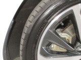 夏タイヤサイズは225/45R18です。