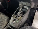 アクセルにシンクロするCVTのお車です。
