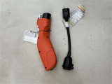 充電・給電コネクタ車載しております。