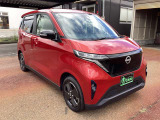 ご納車時には再度洗車・室内清掃を行い展示中についてしまった汚れも落として気持ち良くお乗りいただける状態にして納めさせていただきます!