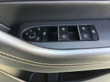 パワーウインド・電動格納付きドアミラースイッチは、運転席ドアに集中☆