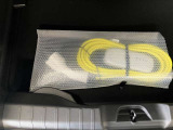 充電器も標準装備です。