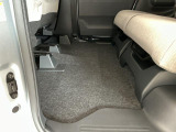 足元は広々♪しっかり内装ルームクリーニングを実施しています。車に自信があるからこそ、是非一度ご来店頂き見てもらえると幸いです。