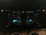 エンジンなどの車両情報を表示する画面です。数値とグラフィックで状態を確認でき、GT63Sとの対話を楽しむような操作感が魅力。画面の切り替え方や表示内容も、実車でお確かめいただけます。