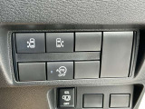 両側電動スライドドアになります。