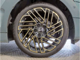 BMW純正アルミホイールです。納車時にはアルミホイールコーティングも承っております!是非ご検討下さいませ。