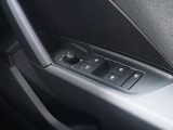 ●ドアの手すり、スイッチ類のデザインまで質感が高くこだわっています。ムダがないシンプルなデザイン、シンプルにもかかわらず高級感や上質感を感じさせます。