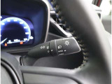 <AUTOライト>周囲の明るさをセンサーでキャッチして、ヘッドライトを自動的に点けてくれる賢い機能です!