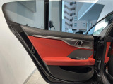 安心のBMW認定中古車は100項目の箇所を徹底的にチェック致します。機械的な箇所や電気系、コンピューターなどをご納車前に点検し、交換基準に達した部品は全て新品に修理返品した後にご納車致します。